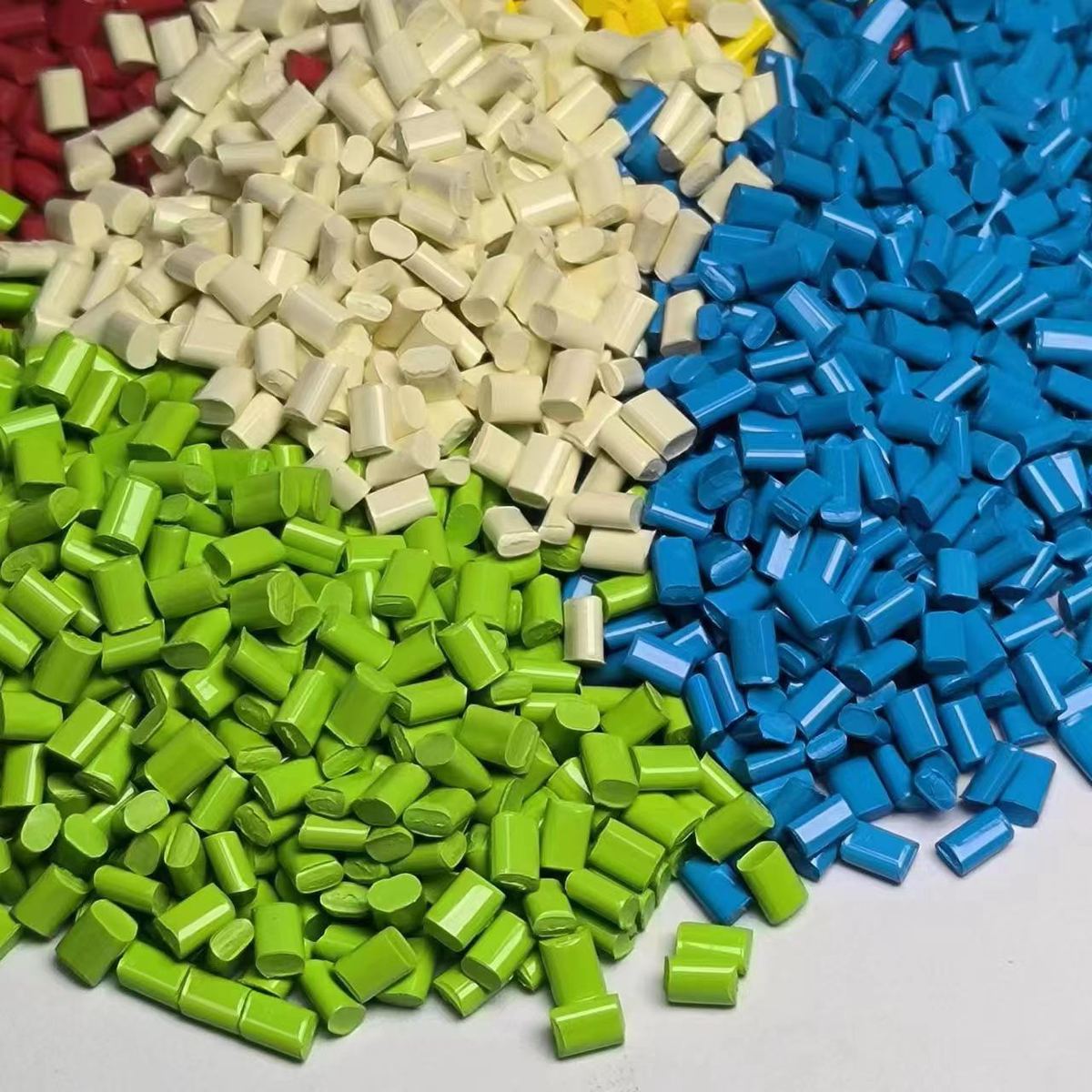 Custom Color Masterbatches